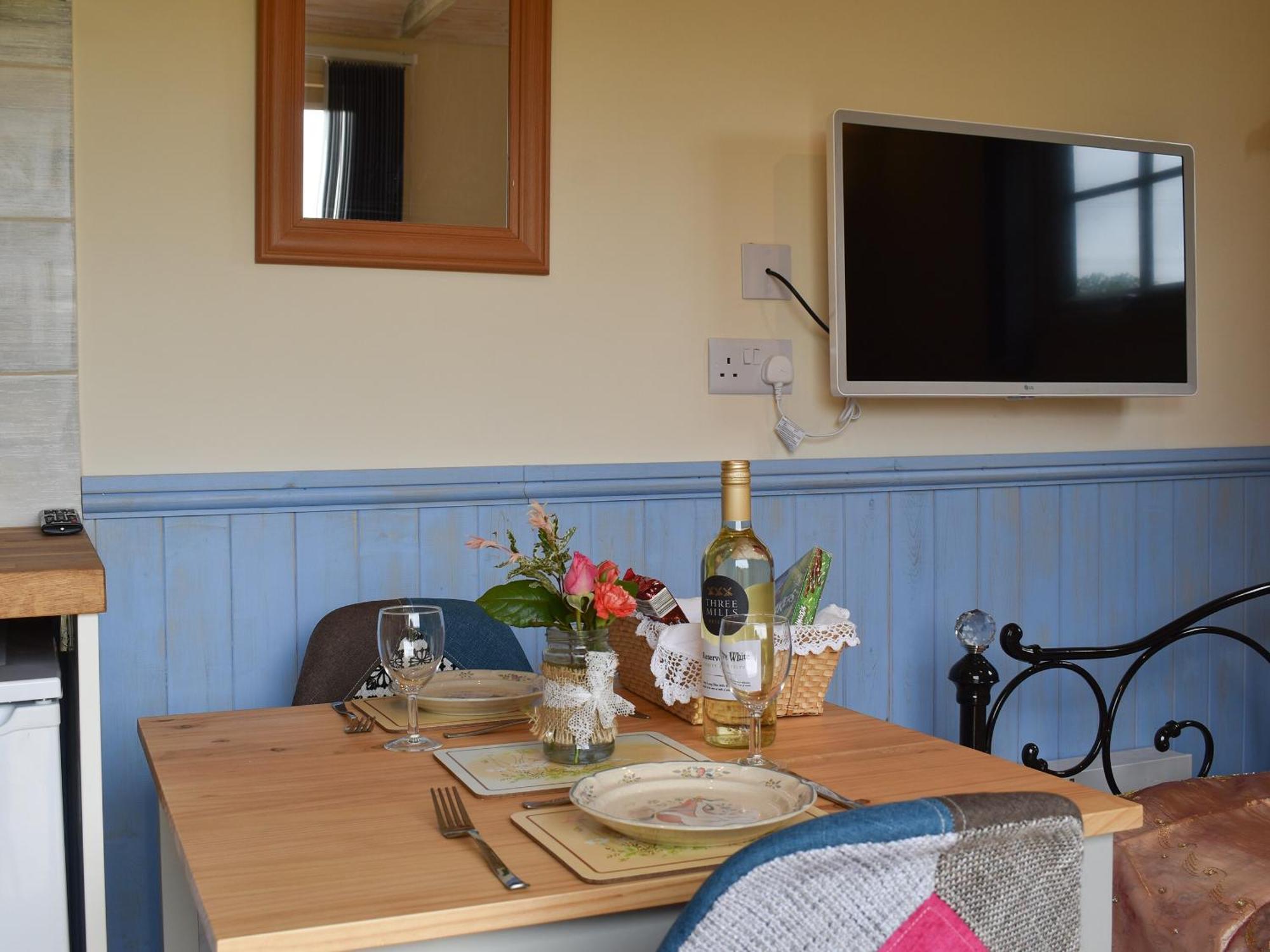 The Shepherds Hut Herstmonceux Extérieur photo